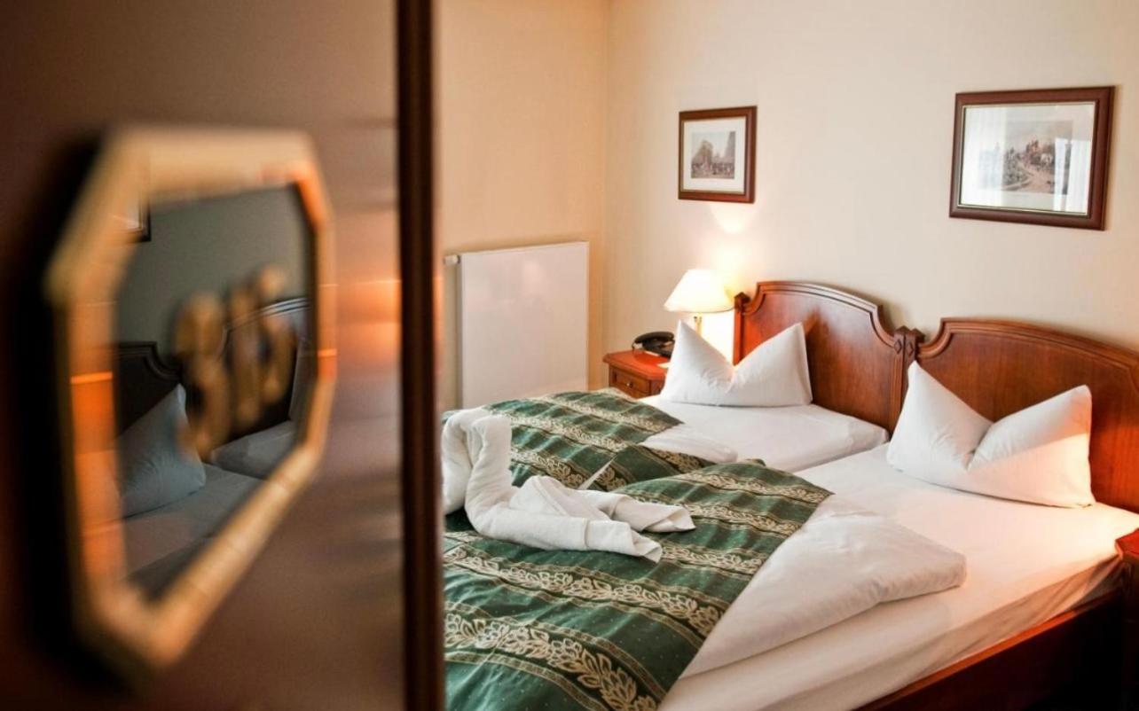 Hotel Schloss Schkopau 外观 照片