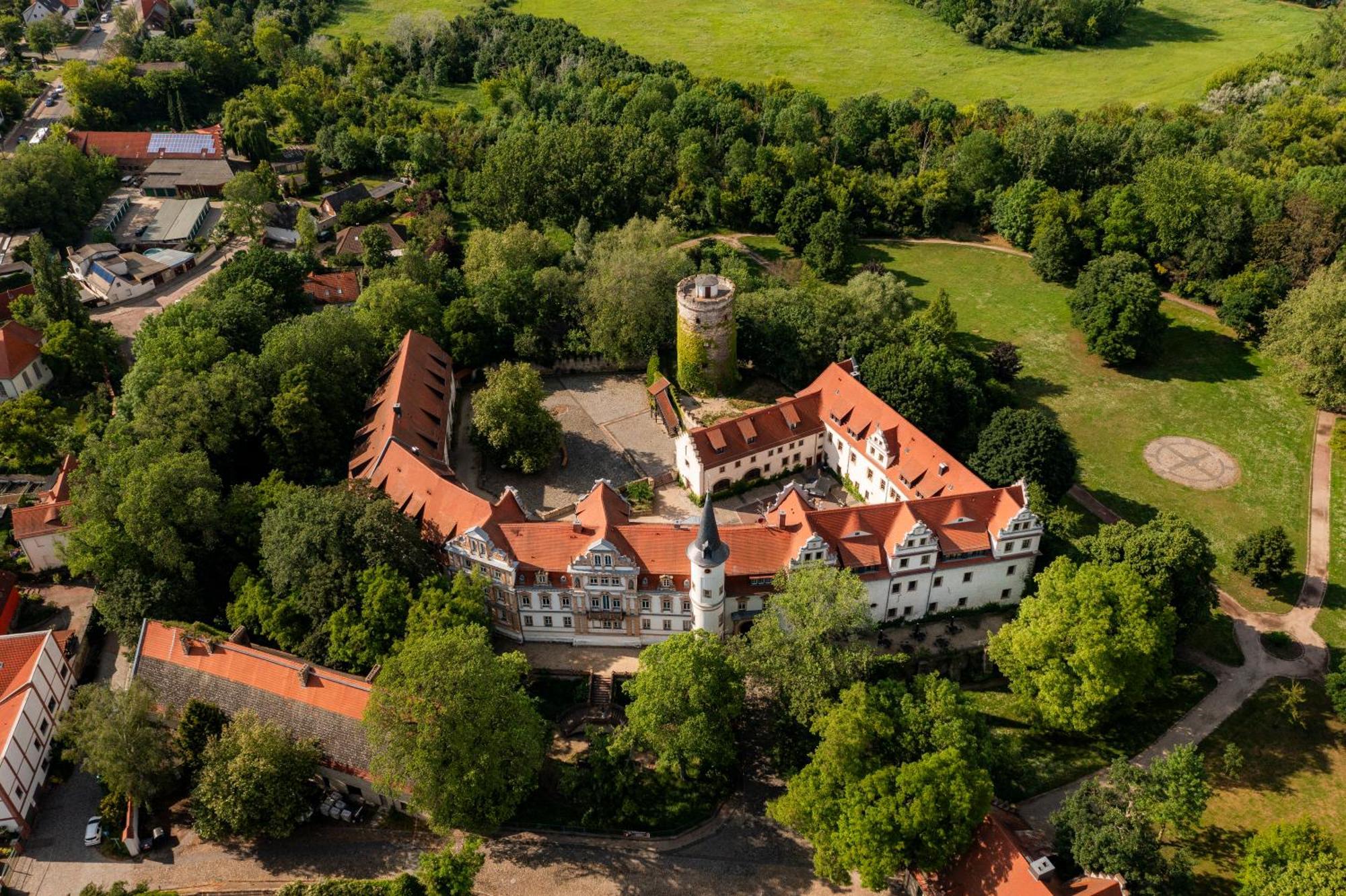 Hotel Schloss Schkopau 外观 照片