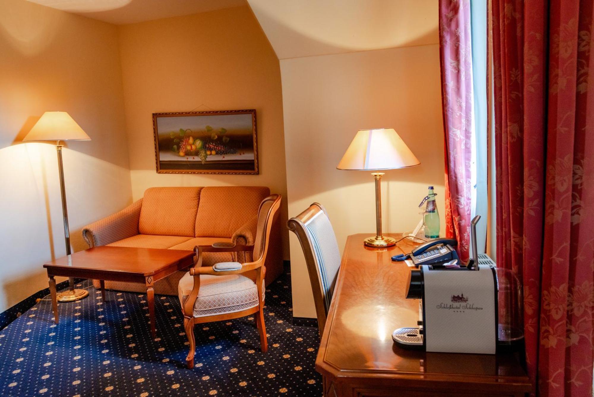 Hotel Schloss Schkopau 外观 照片