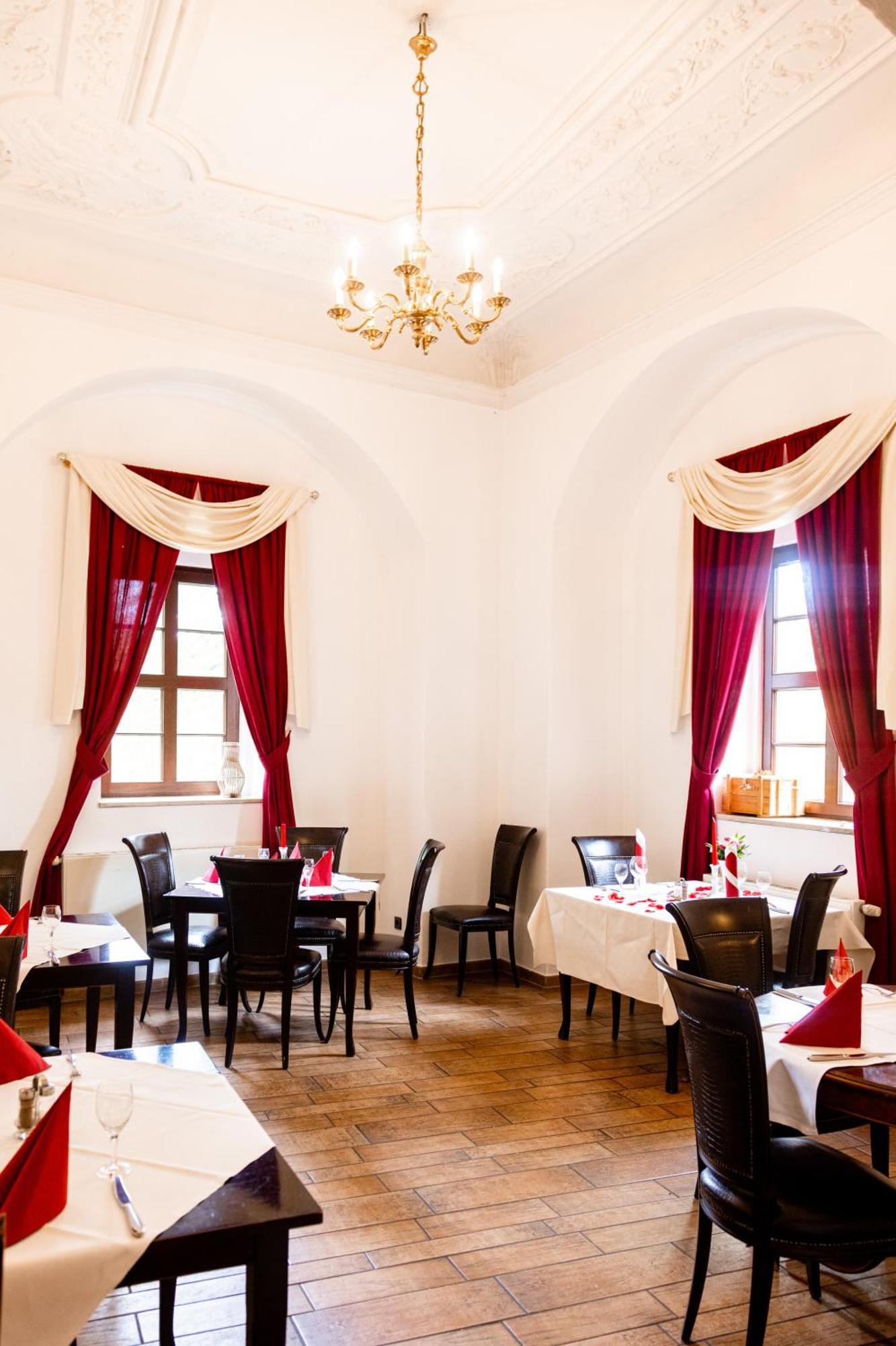 Hotel Schloss Schkopau 外观 照片